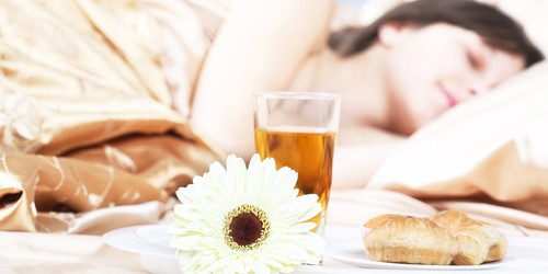 ¿Dormir después de comer es malo?